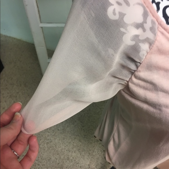 ANA romantic top - Picture 3 of 5